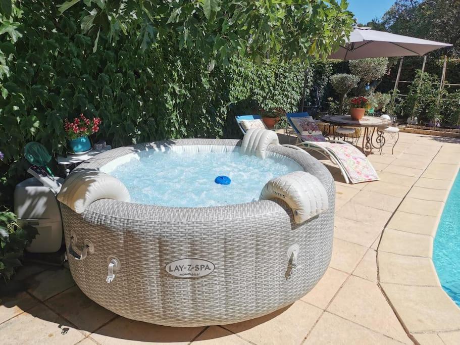 Le Jardin De Mae Lejlighed Bouc-Bel-Air Eksteriør billede