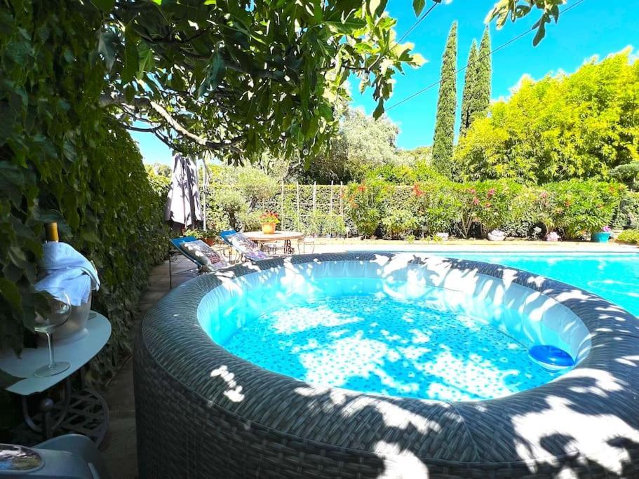Le Jardin De Mae Lejlighed Bouc-Bel-Air Eksteriør billede