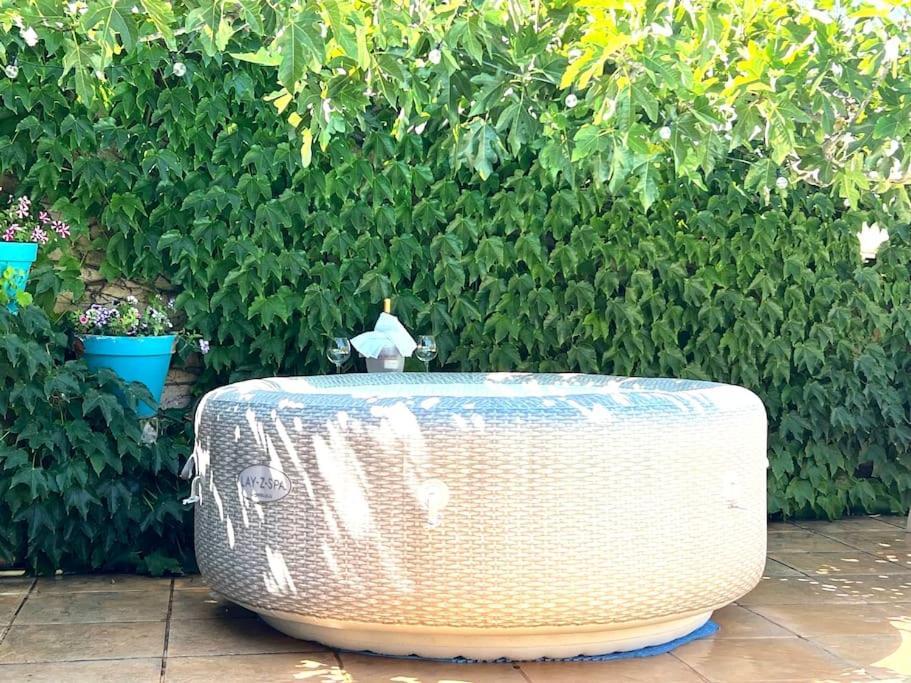 Le Jardin De Mae Lejlighed Bouc-Bel-Air Eksteriør billede